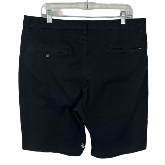 Volcom Men's 36 True To This Twill Shorts Black EUC Flat Front Inseam 9.75" - Picture 3 of 13
